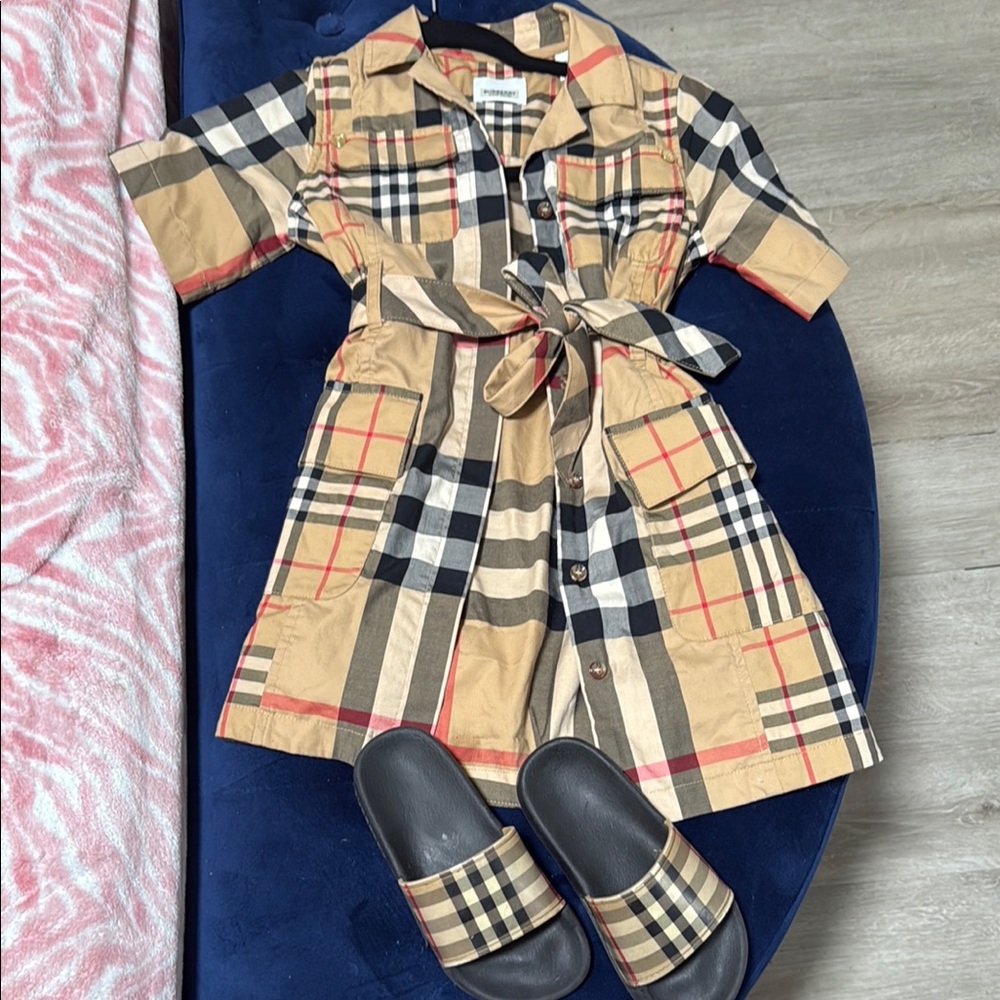 Burberry Kids Casual Dress in Beige and Black